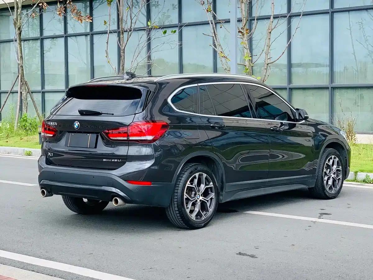 BMW X1 2021 sDrive25Li Leading Edition — миниатюра 8