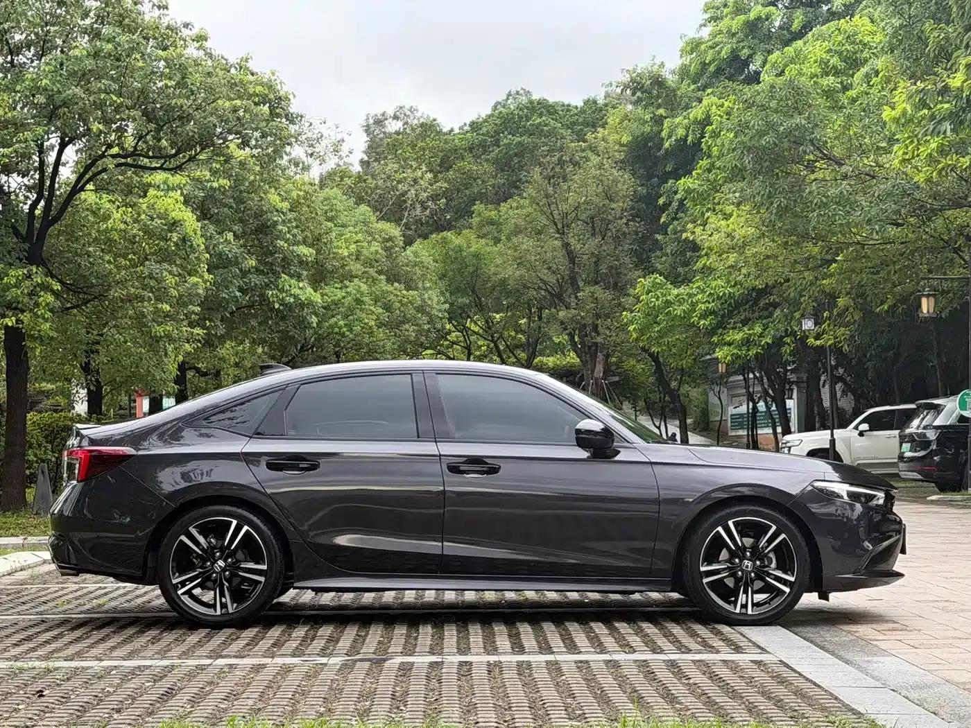 Stylish 2023 240TURBO CVT Phantom Night Luxury Edition — миниатюра 5