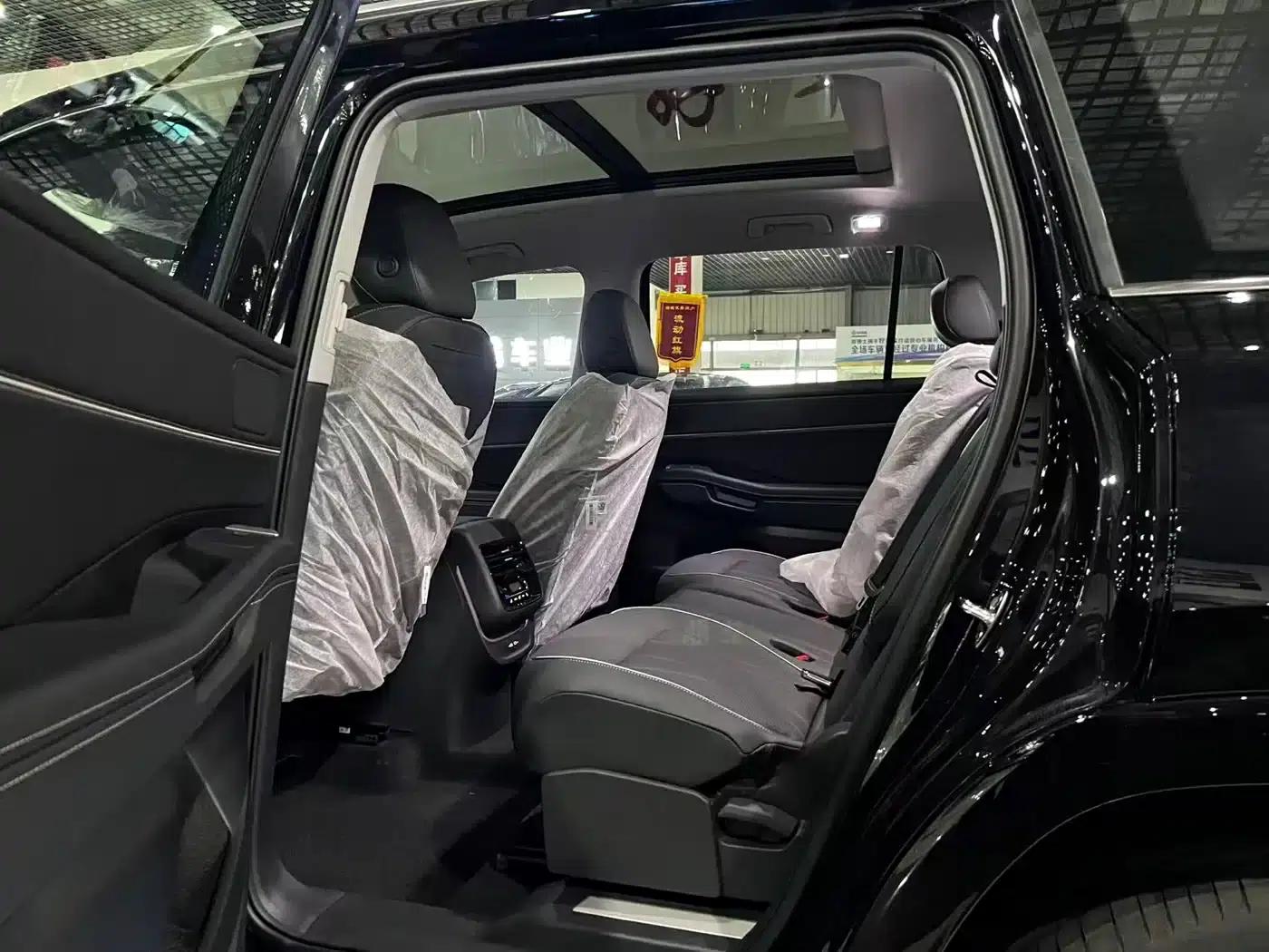 2026 Teramont Pro 450TSI 4WD Navigator Edition — миниатюра 4