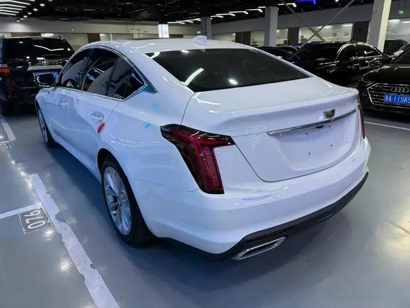 2022 Cadillac CT5 28T Luxury — миниатюра 4