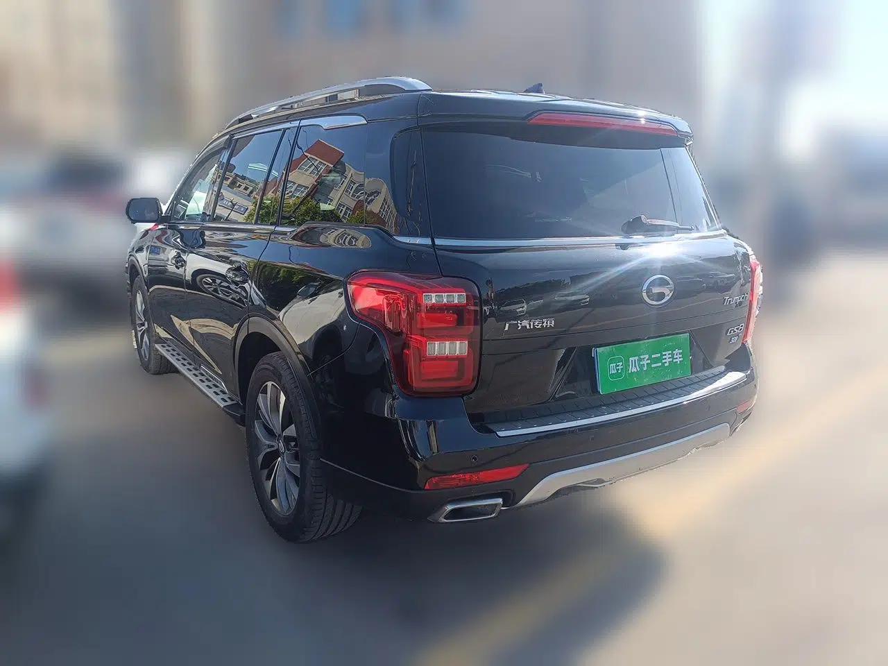 GAC Trumpchi GS8 2017 320T Two-Wheel Drive Luxury Smart Connectivity Version (7 Seats) — миниатюра 4