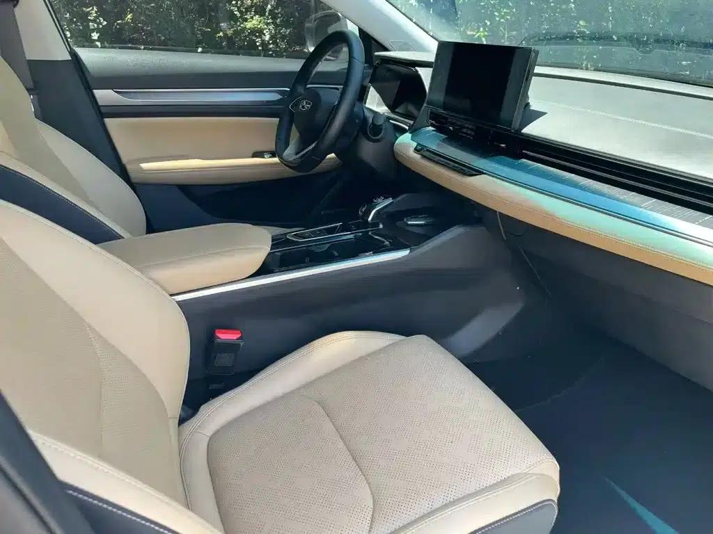 Geely Emgrand L HiP 2024 Champion Edition 1.5TD-DHT Pro 100KM Superb Model — миниатюра 7
