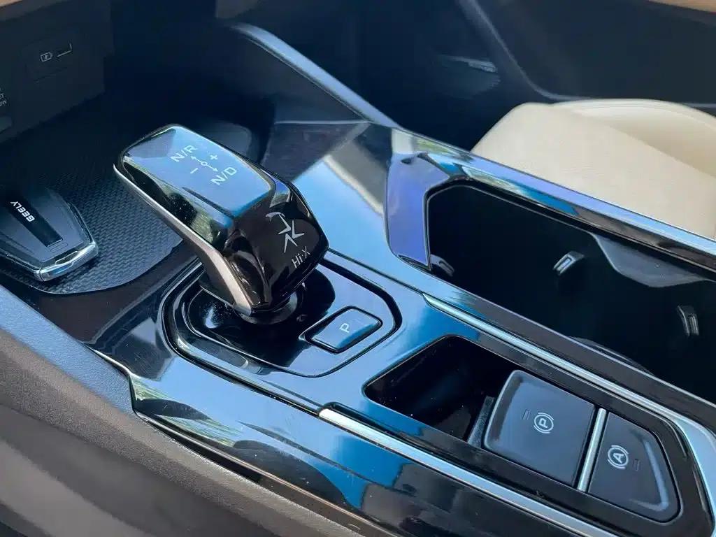 Geely Emgrand L HiP 2024 Champion Edition 1.5TD-DHT Pro 100KM Superb Model — миниатюра 9