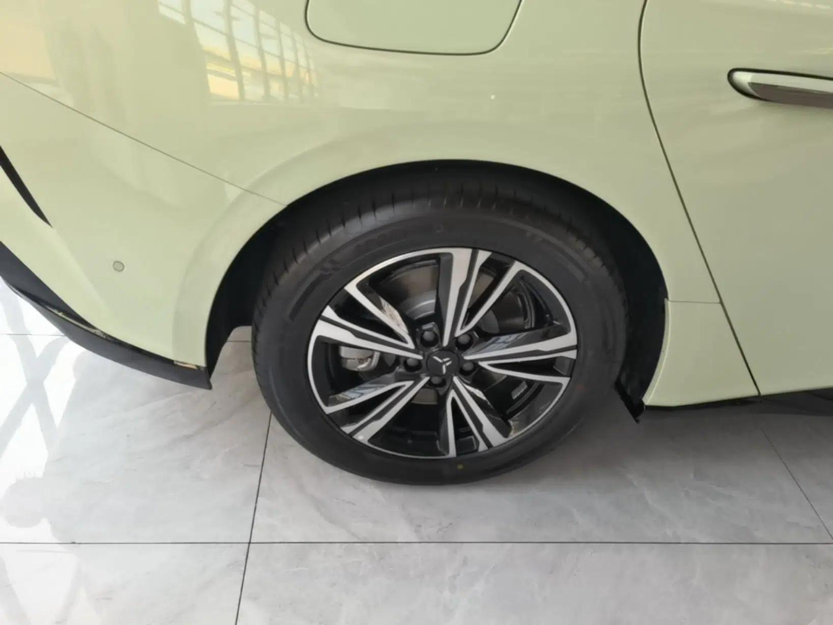 Hongqi EH7 2025 600 Smart Selection Edition — миниатюра 11