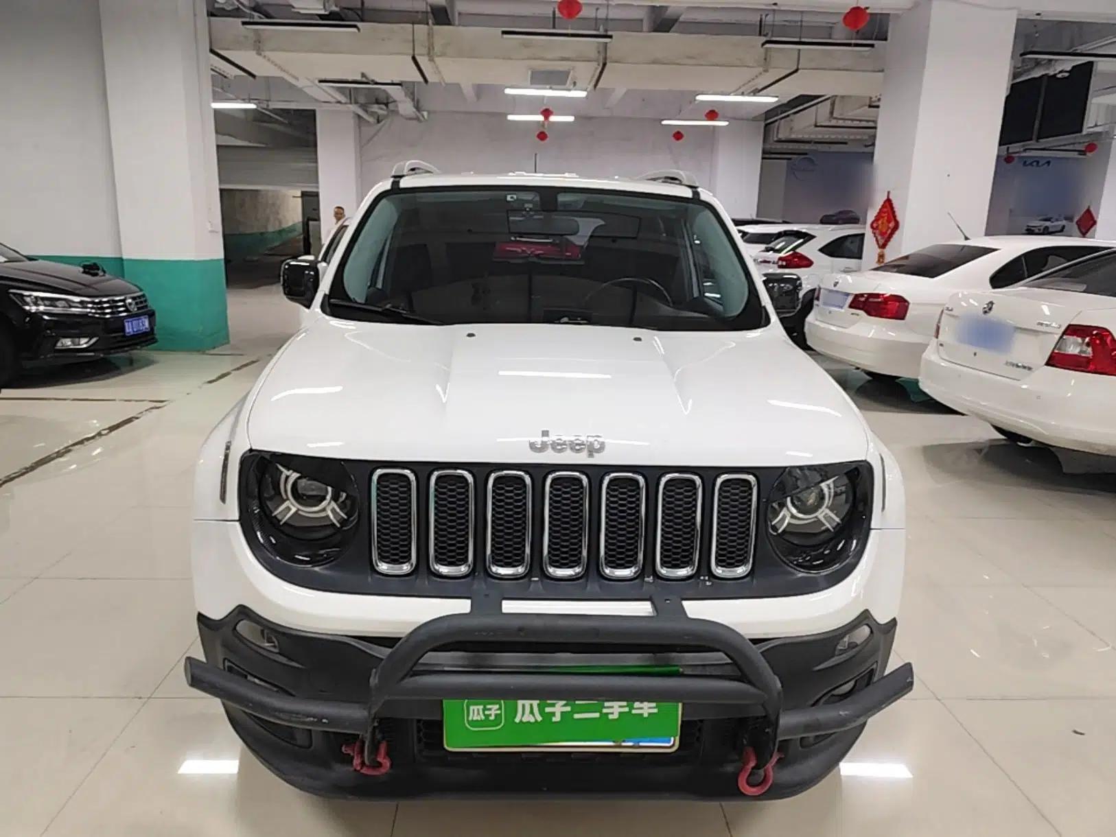 Jeep Renegade 2017 180T Automatic Kinetic Edition+ — миниатюра 2