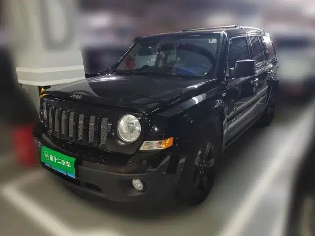 Jeep Patriot 2013 2.4 Luxury Navigation Edition