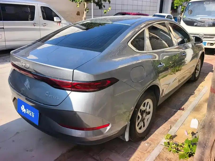 Qin PLUS 2025 DM-i Smart Driving Edition 128KM Progressive Model — миниатюра 3