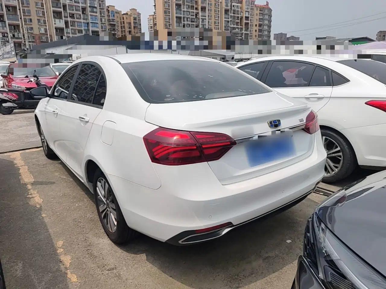 Geely Auto Emgrand 2018 1.5L CVT Upward Connect Edition — миниатюра 4