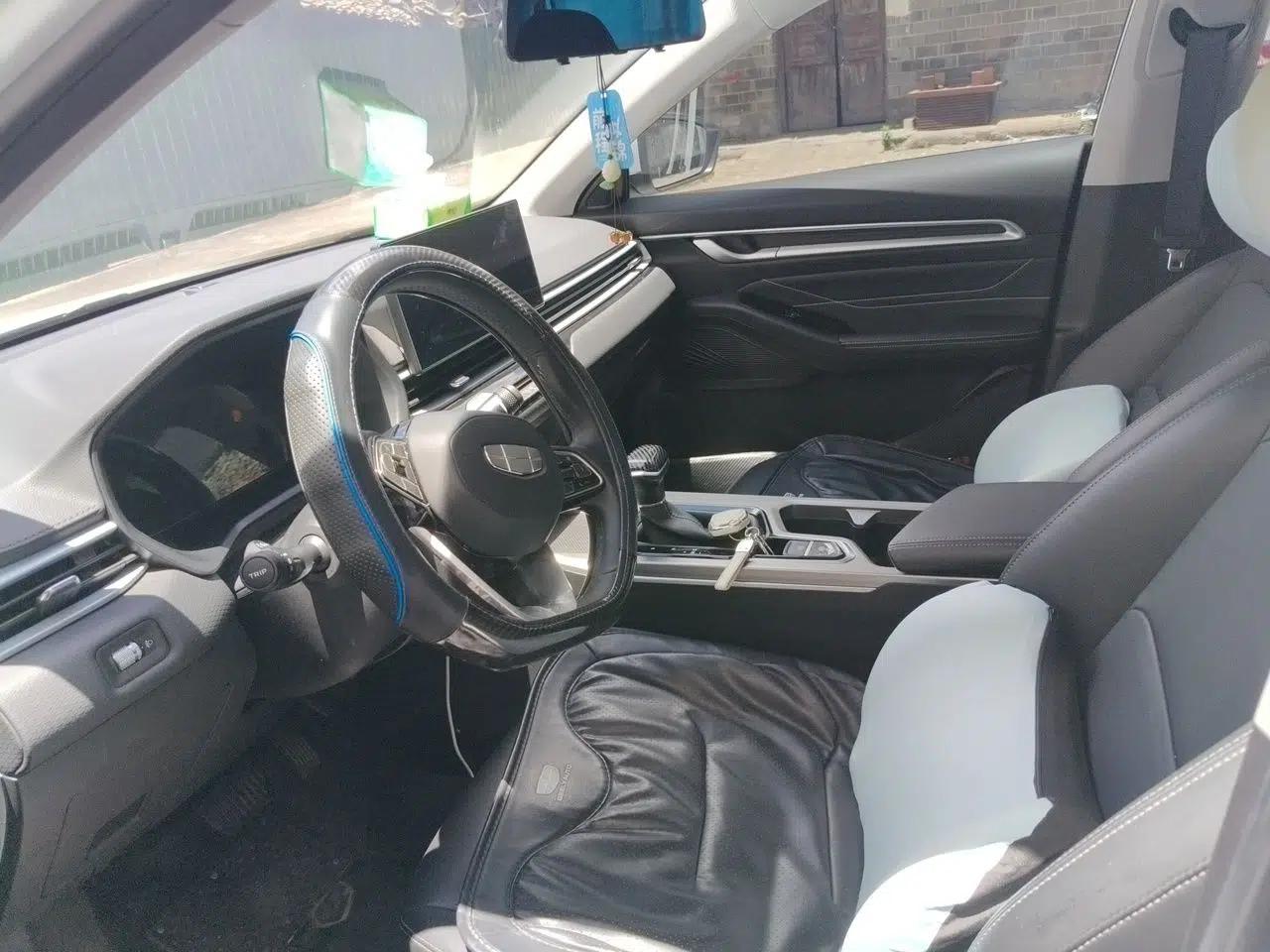 Geely Auto Emgrand 2025 4th Generation 1.5L CVT Luxury Version — миниатюра 15