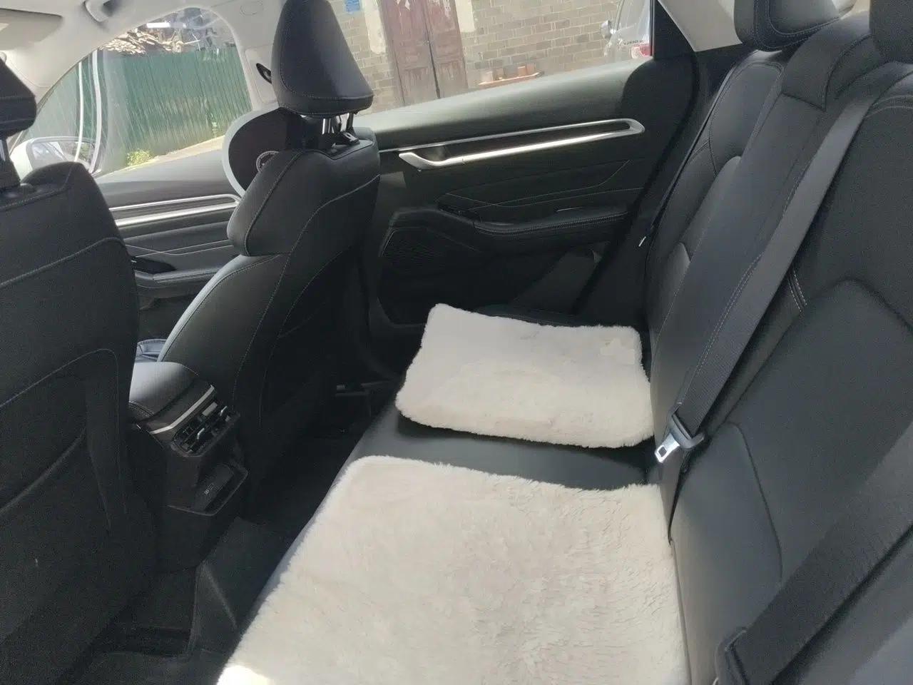 Geely Auto Emgrand 2025 4th Generation 1.5L CVT Luxury Version — миниатюра 17