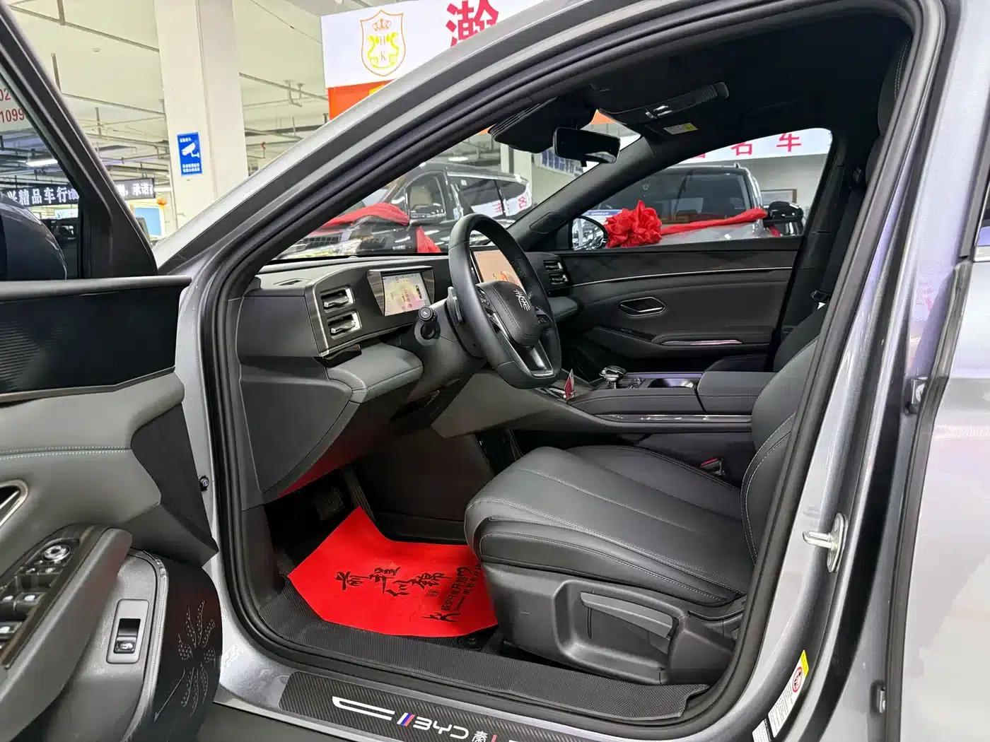 Qin L 2025 DM-i Intelligent Driving Edition 80KM Superior Model — миниатюра 7