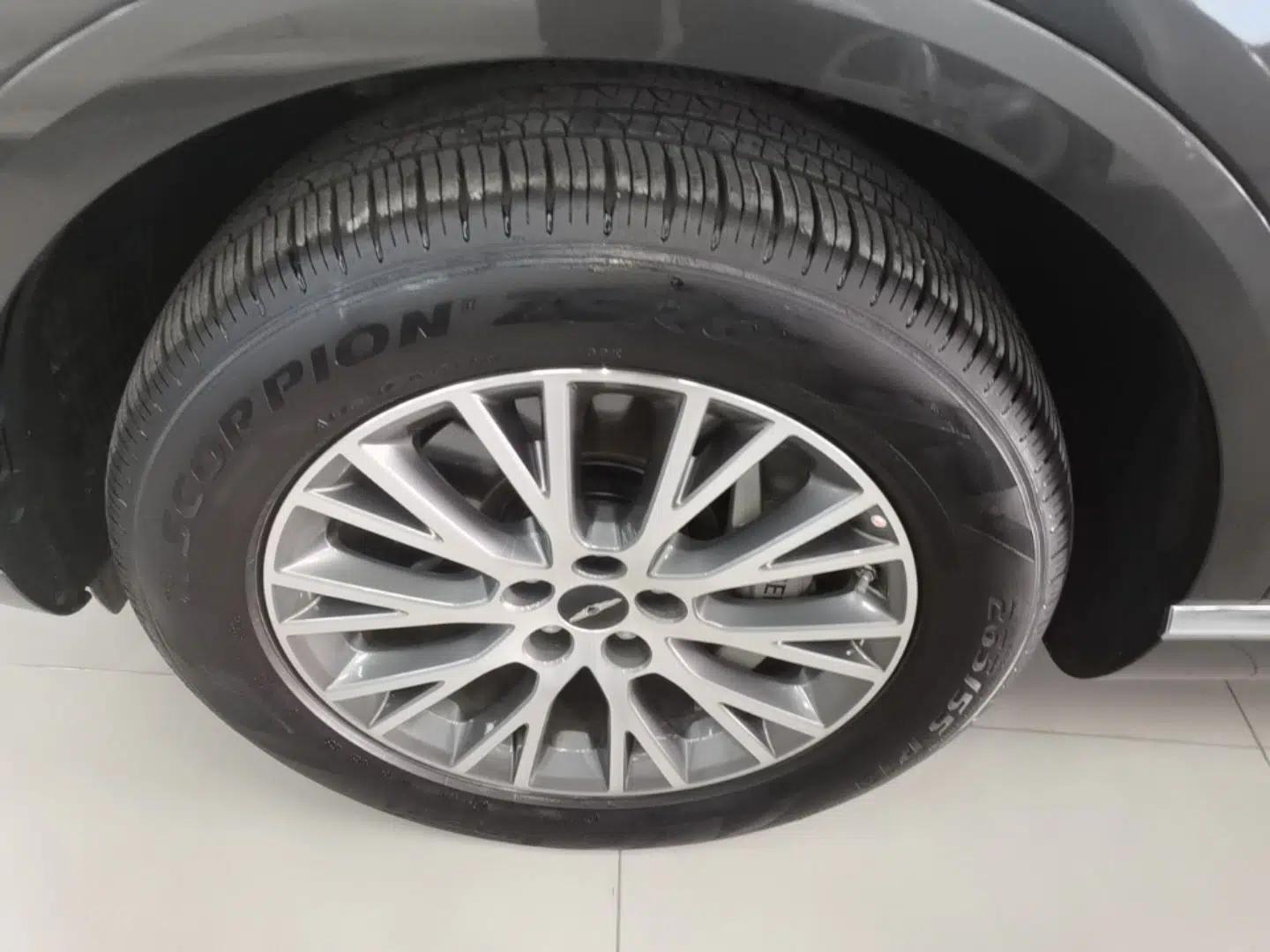 Genesis GV80 2024 2.5T Four-Wheel Drive Luxury Edition 5 Seats — миниатюра 10
