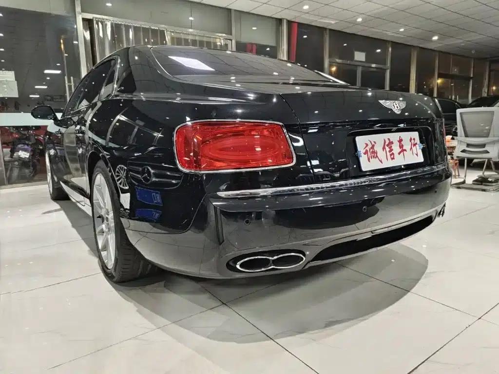 2017 Mercedes-Benz Flying Spur 4.0T V8 S Standard Edition — миниатюра 3