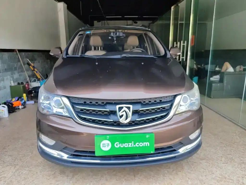 Baojun 730 2016 1.8L Manual Deluxe 7-Seater — миниатюра 3