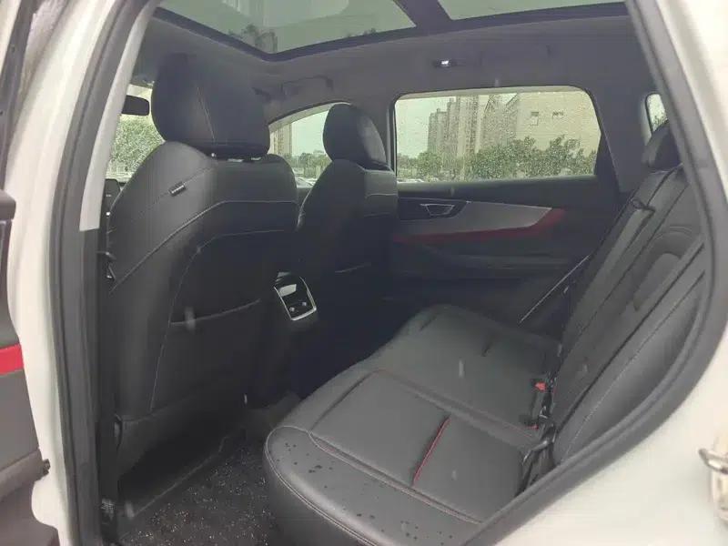 Chery Tiggo 7 2025 Excellence Edition 1.5T CVT Premium Edition — миниатюра 10