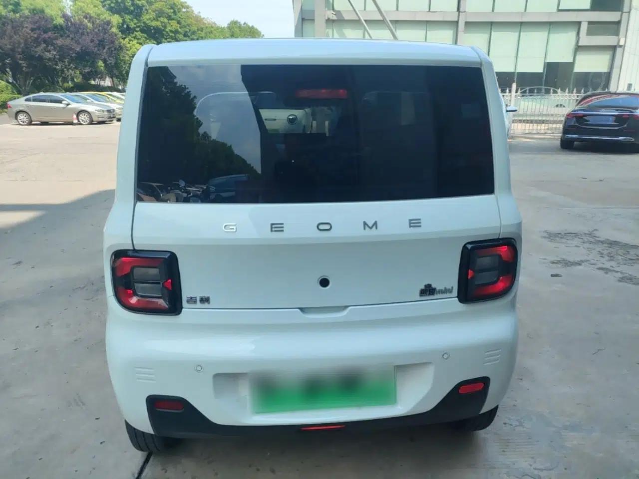 Geely Galaxy Panda 2024 Panda Mini 200km Endurance Bear — миниатюра 5