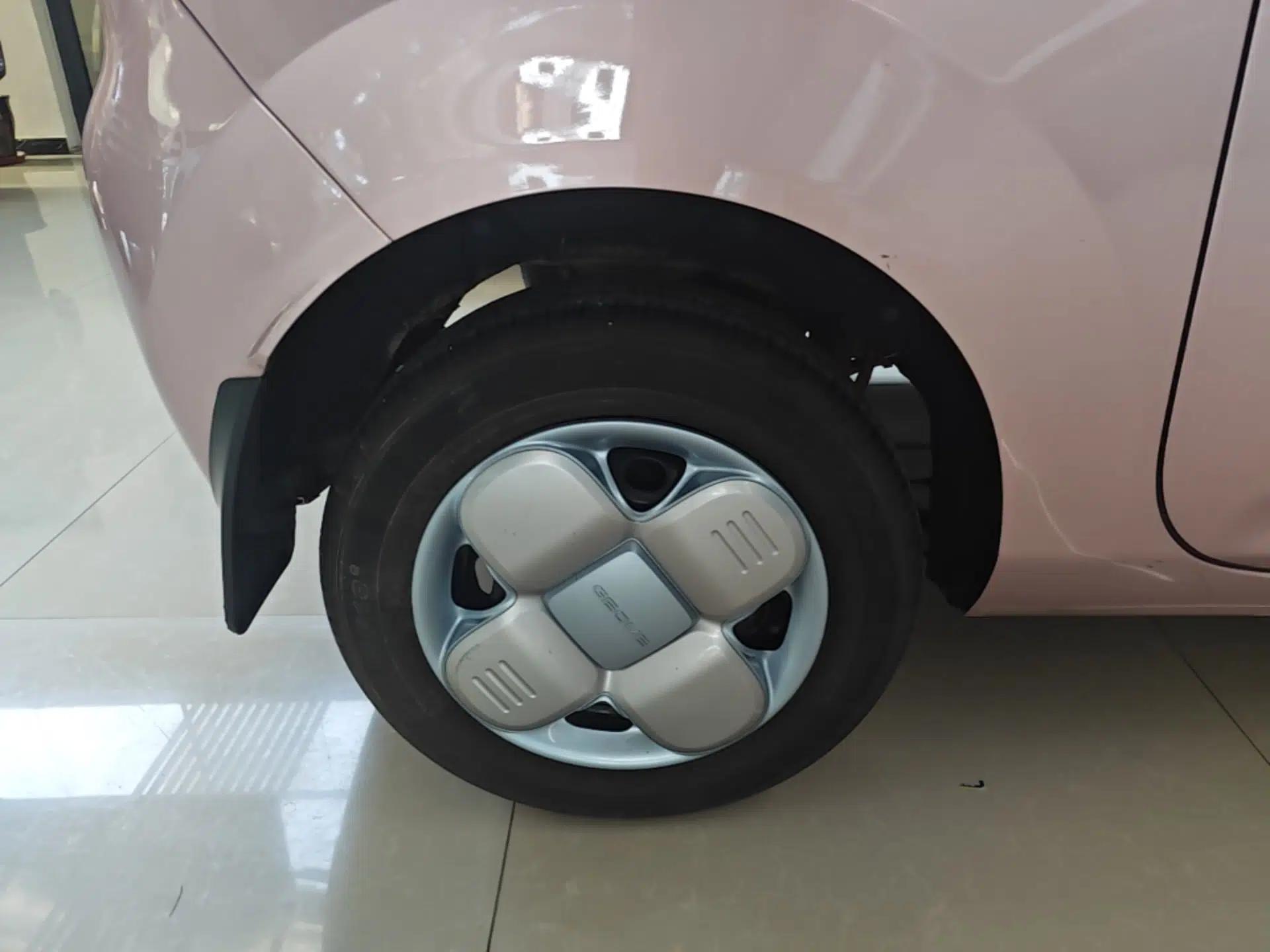 Geely Galaxy Panda 2024 Panda Mini 200km Endurance Bear — миниатюра 11