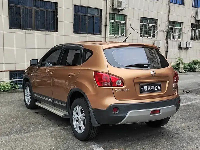 Nissan Qashqai 2011 2.0XL Fire CVT 2WD — миниатюра 4