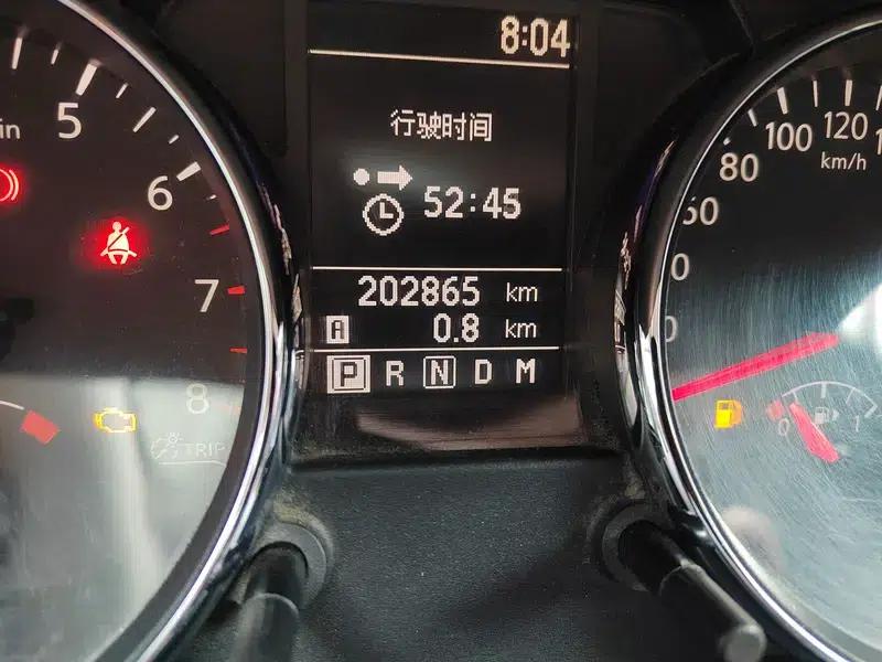 Nissan Qashqai 2011 2.0XL Fire CVT 2WD — миниатюра 9