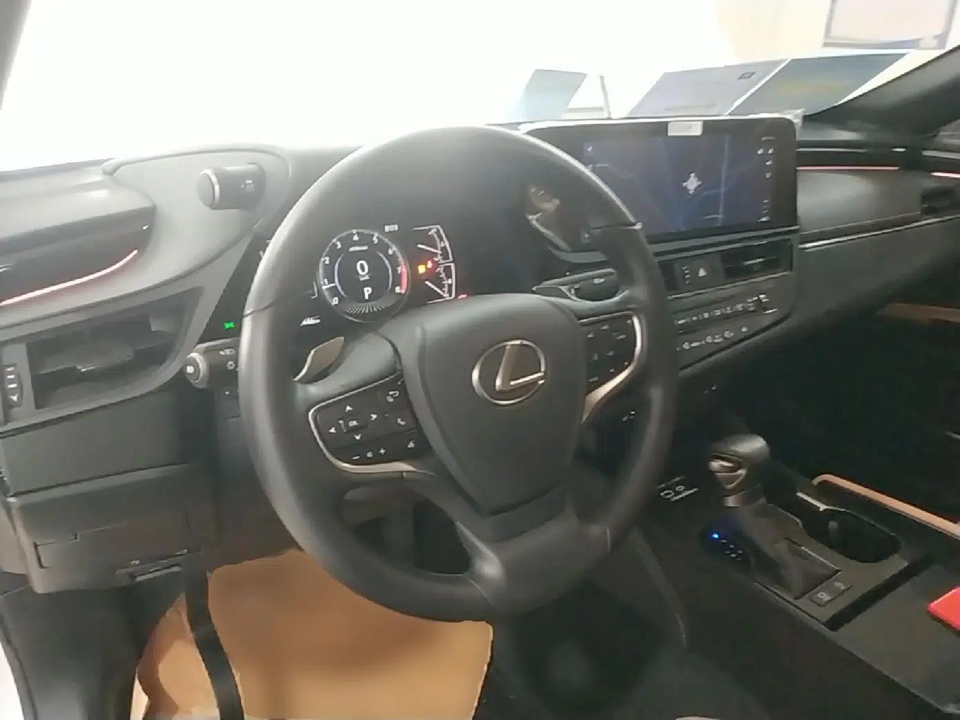 Lexus ES 2023 200 Excellence Edition — миниатюра 12