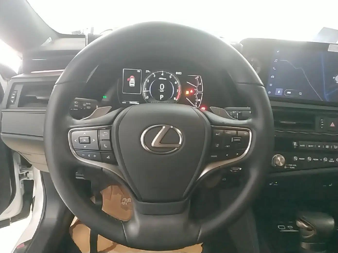 Lexus ES 2023 200 Excellence Edition — миниатюра 13