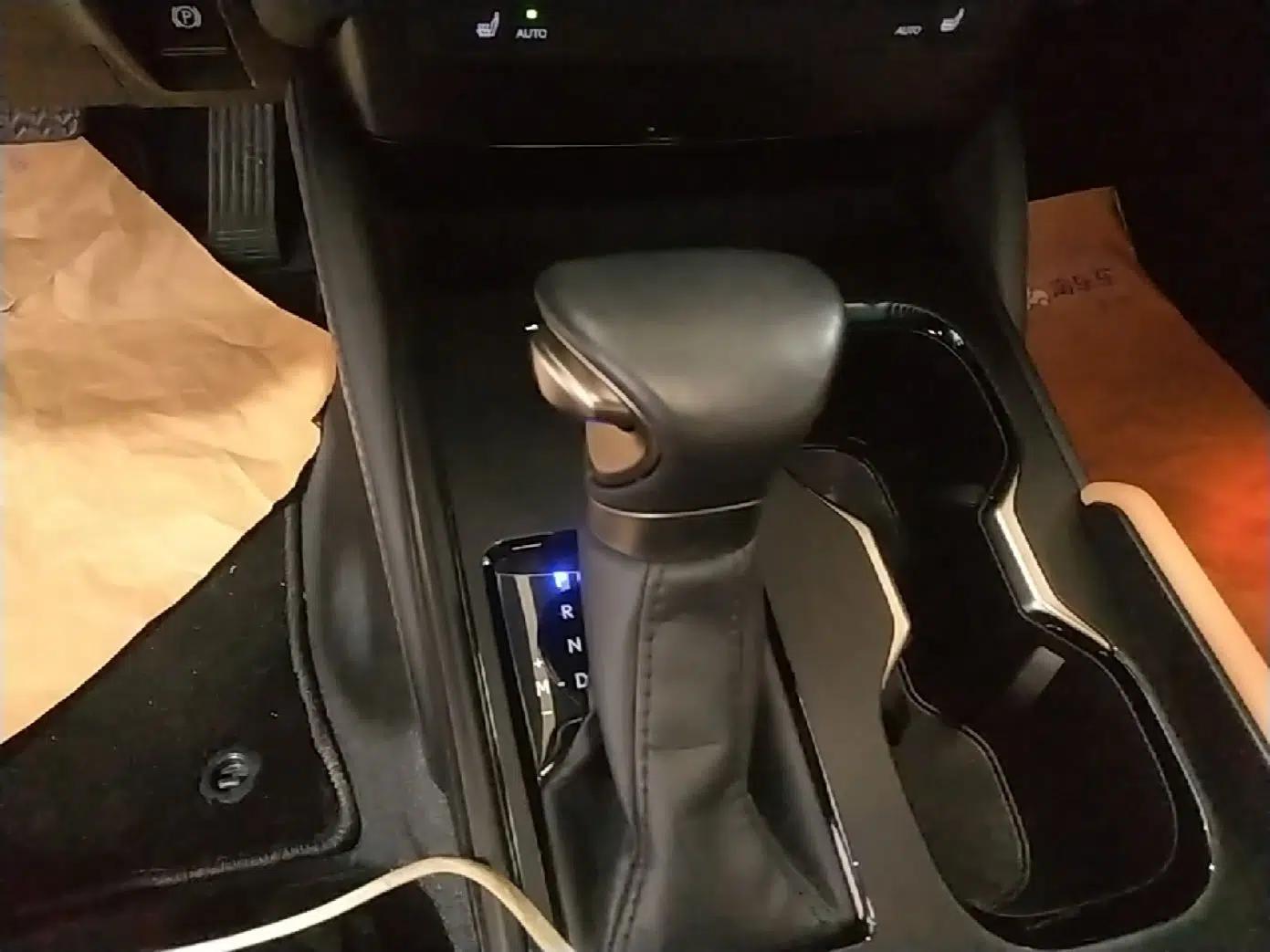 Lexus ES 2023 200 Excellence Edition — миниатюра 16