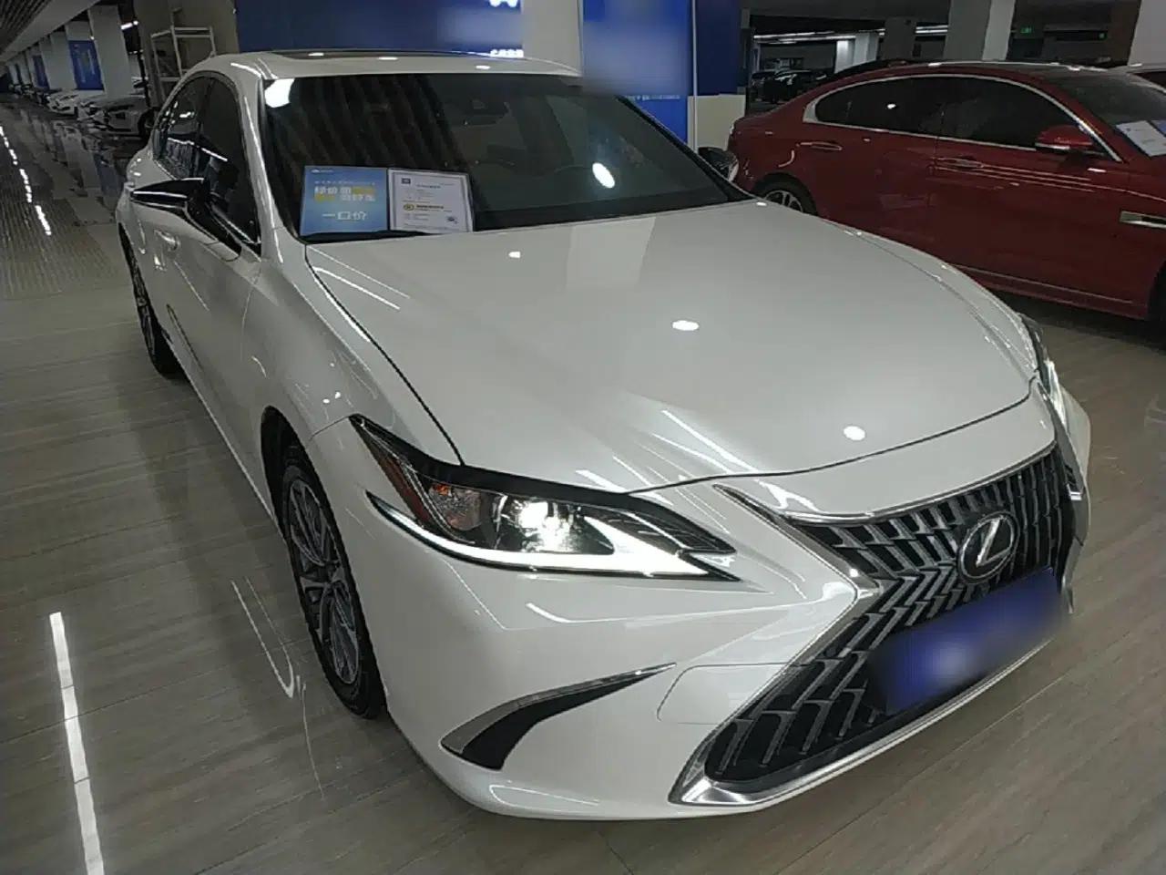 Lexus ES 2023 200 Excellence Edition — миниатюра 3