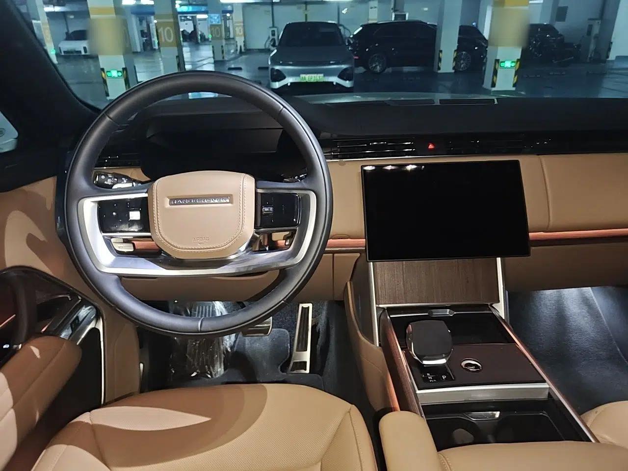 Land Rover Range 2025 3.0 L6 400 PS Extended Luxury Edition — миниатюра 9