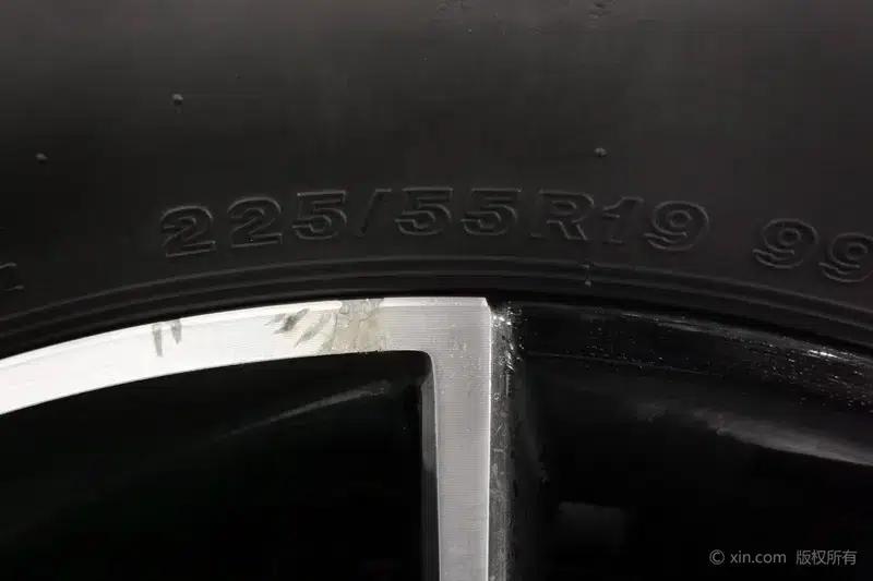 Roewe RX5 2023 Superior Edition — миниатюра 8