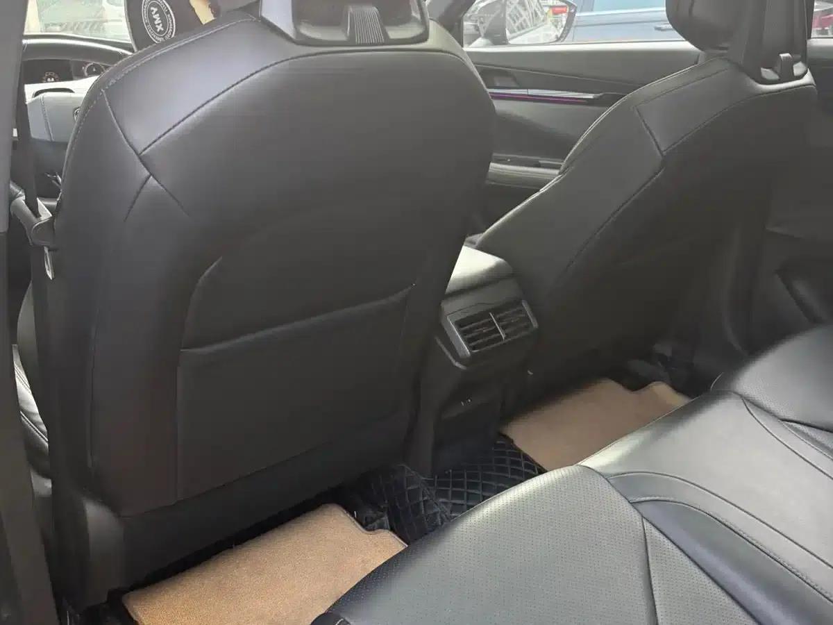 Changan UNI-V 2022 1.5T Premium Edition — миниатюра 6