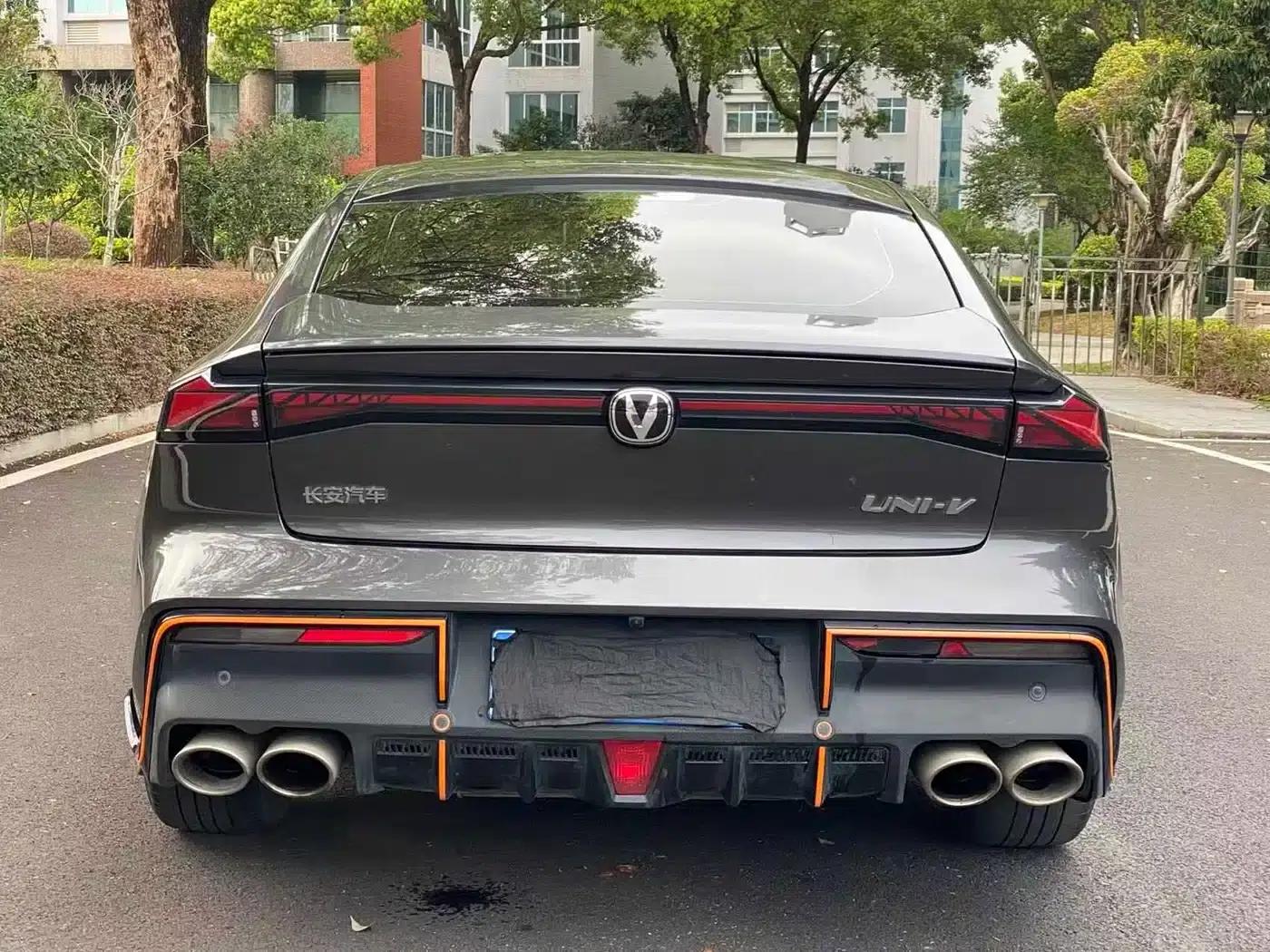 Changan UNI-V 2022 1.5T Sport Edition — миниатюра 8