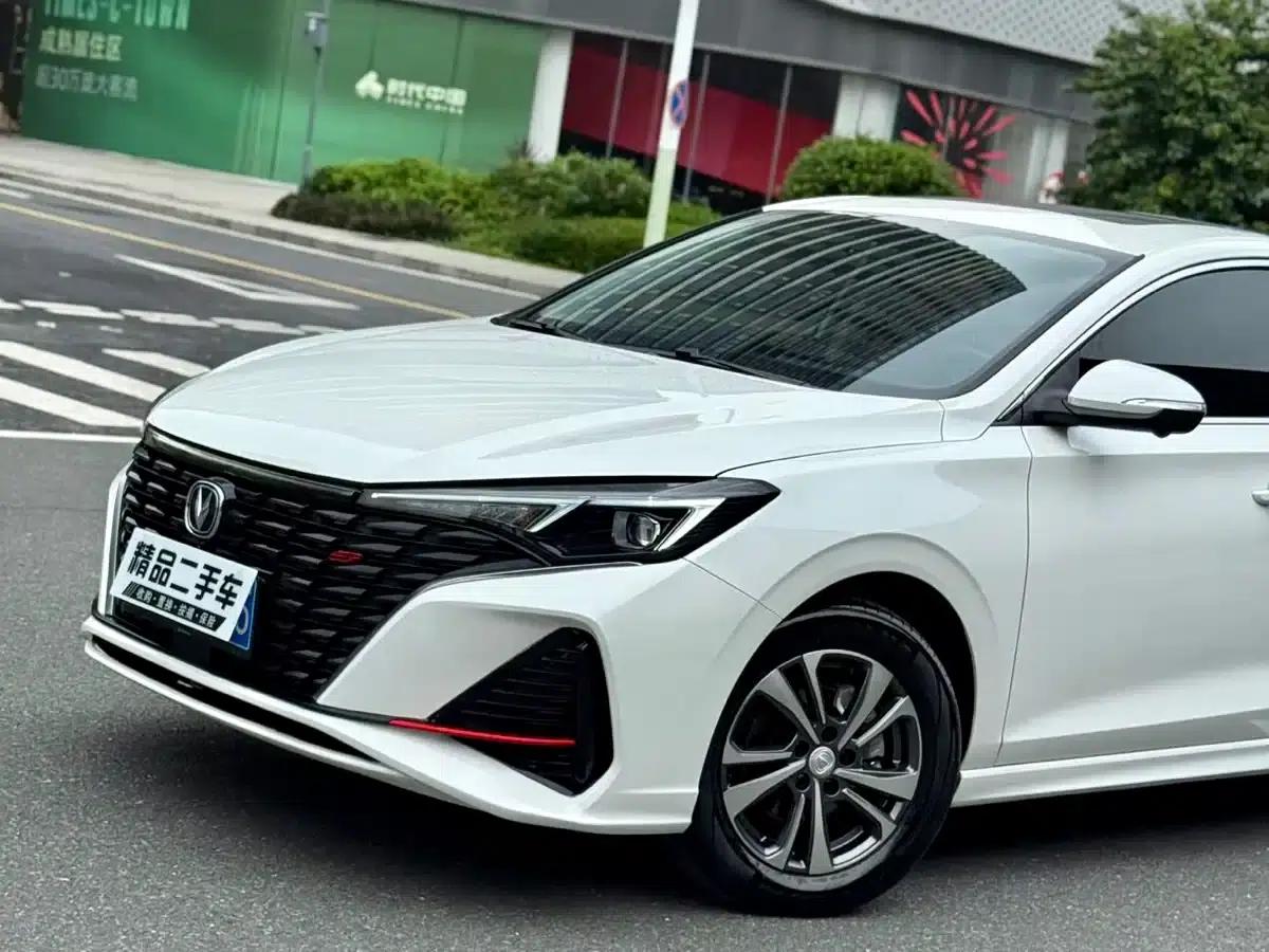 Changan Eado 2024 PLUS Blue Whale NE 1.4T GDI DCT High-Performance Edition — миниатюра 4