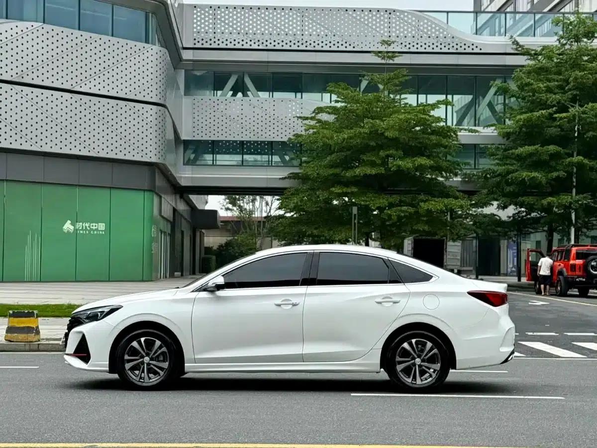 Changan Eado 2024 PLUS Blue Whale NE 1.4T GDI DCT High-Performance Edition — миниатюра 6
