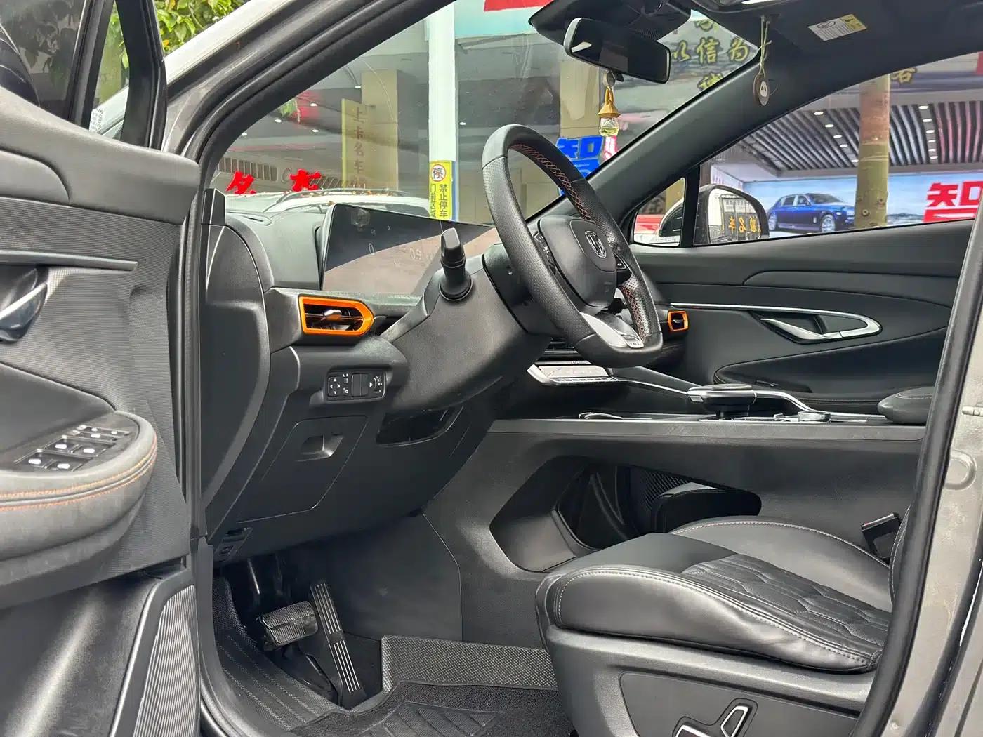 Changan UNI-T 2022 1.5T Premium Edition — миниатюра 5
