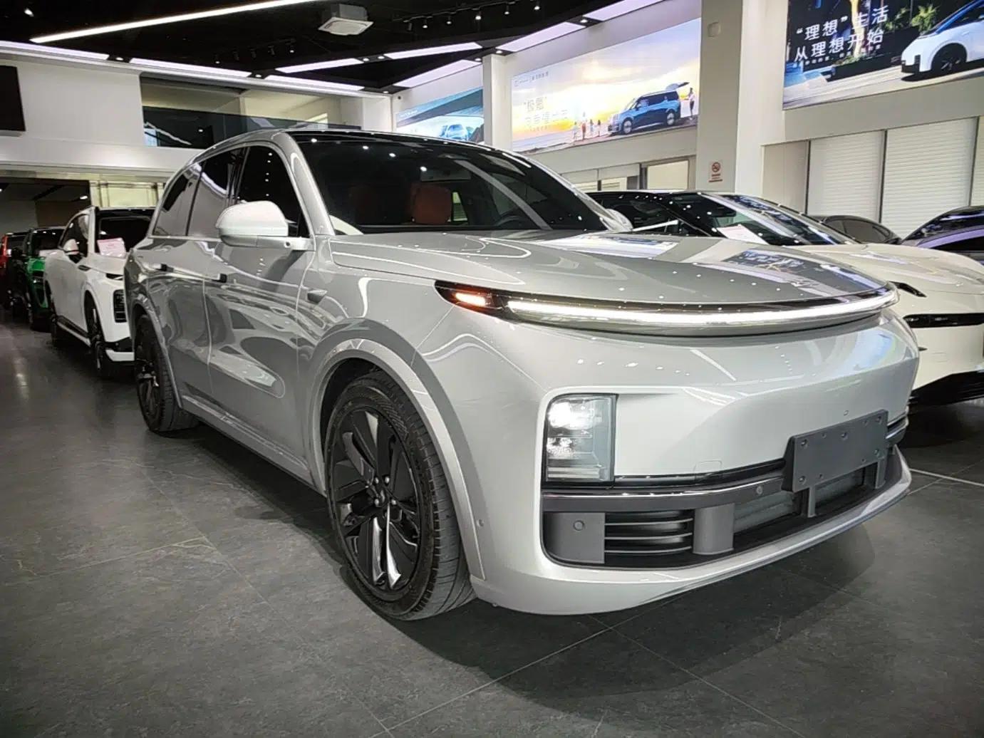 Li Auto L8 2023 Pro Model — миниатюра 3