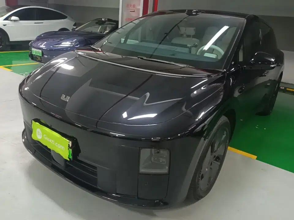 Li Auto i6 2025 Model Two-Wheel-Drive Standard Type — миниатюра 1