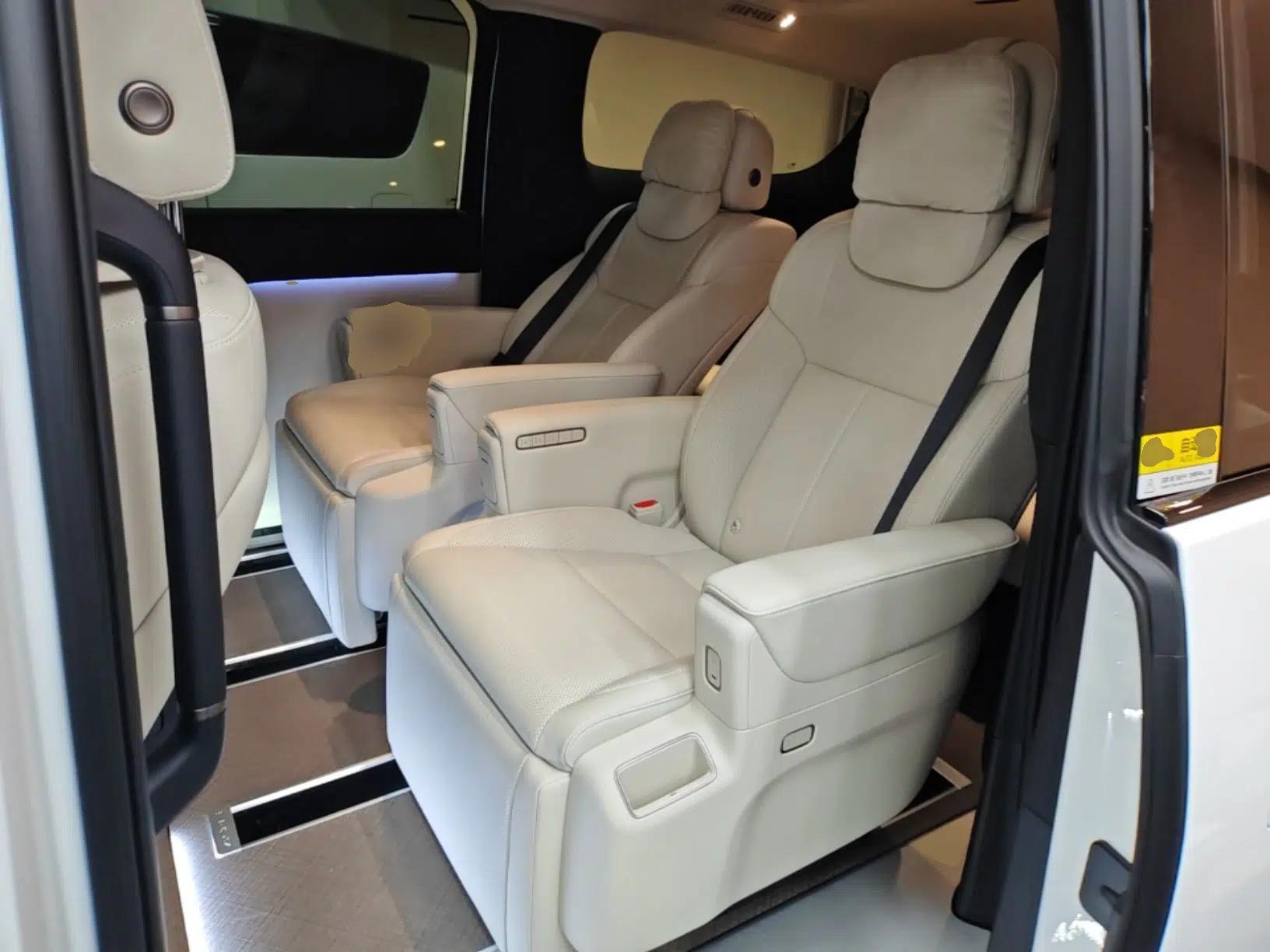 Li Auto MEGA 2025 Home Family Special Edition — миниатюра 25