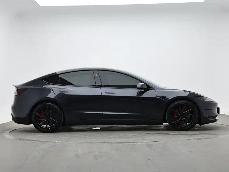 Model 3 2024 Performance All-Wheel Drive — миниатюра 8