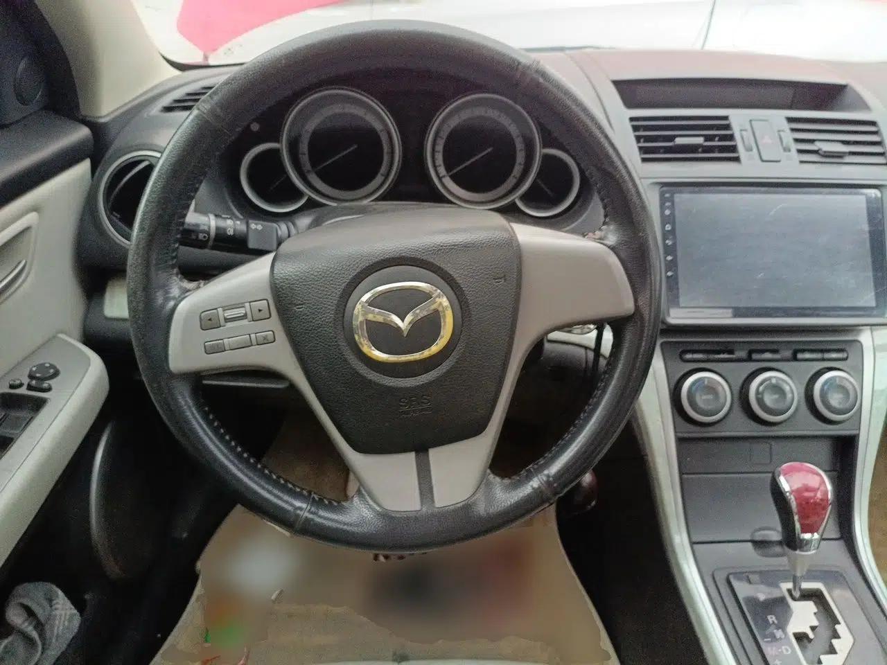 Mazda 6 2010 2.0L Automatic Luxury Edition — миниатюра 10