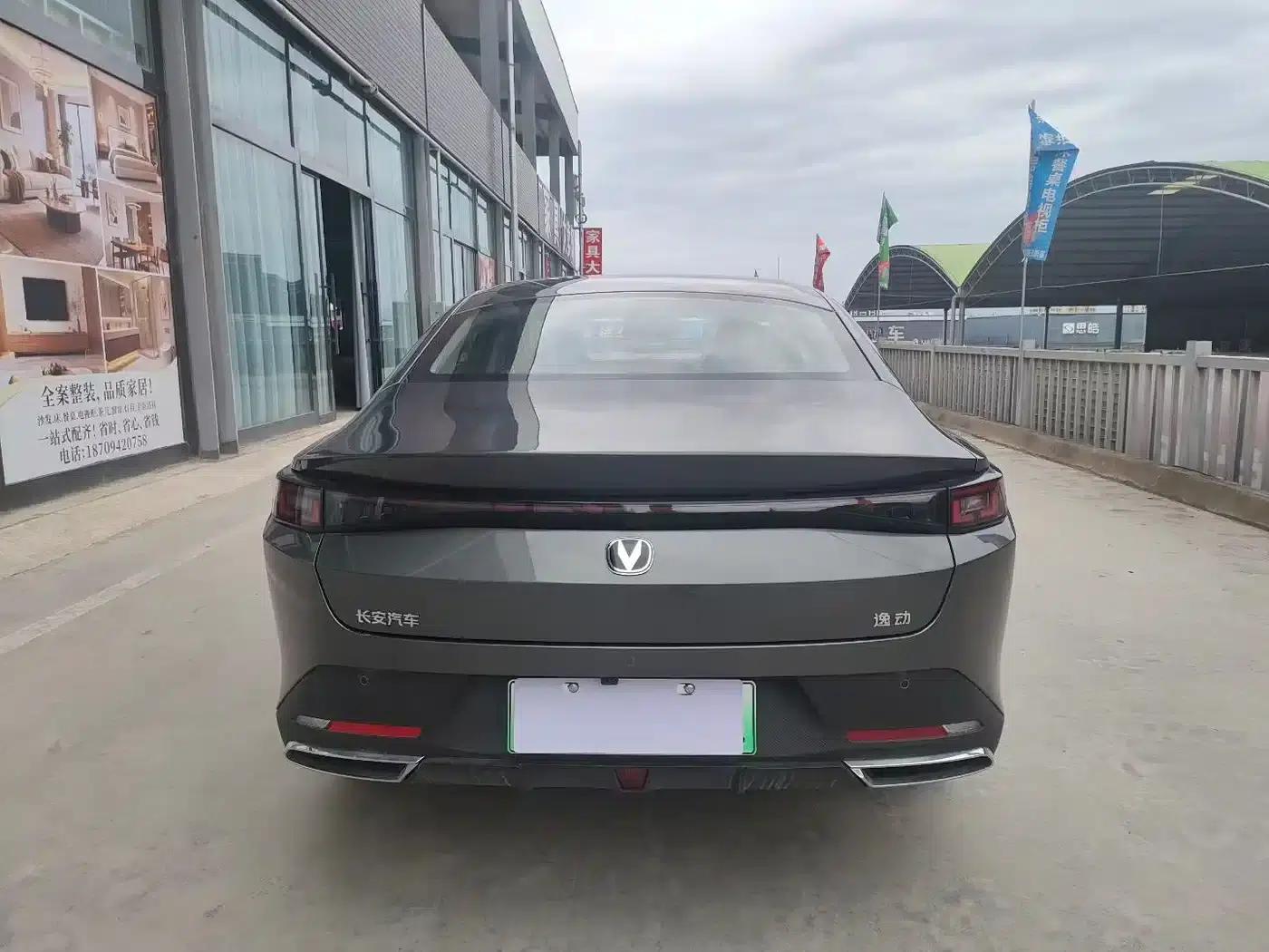 Changan Eado PHEV 2025 Smart Blue Whale 145KM High-Performance Edition — миниатюра 5