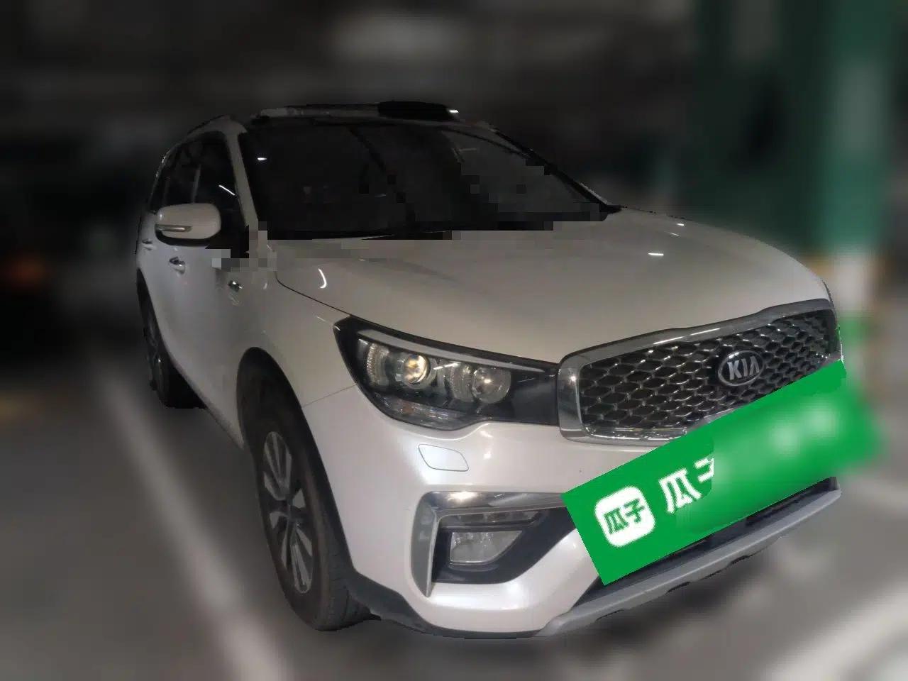 Kia KX7 2017 2.0T Automatic All-Wheel Drive LUX 7-Seater — миниатюра 3