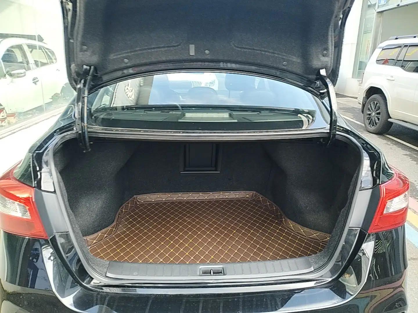 Nissan Sylphy 2022 Classic 1.6XL CVT Luxury Edition — миниатюра 22
