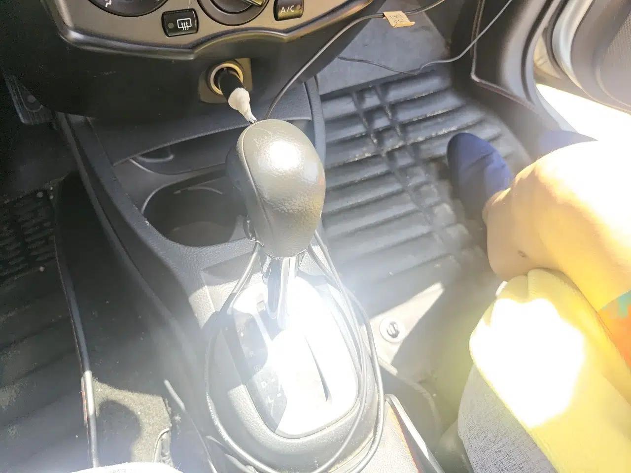 Nissan Livina 2013 Jinrui 1.6XL CVT Comfort Edition — миниатюра 14