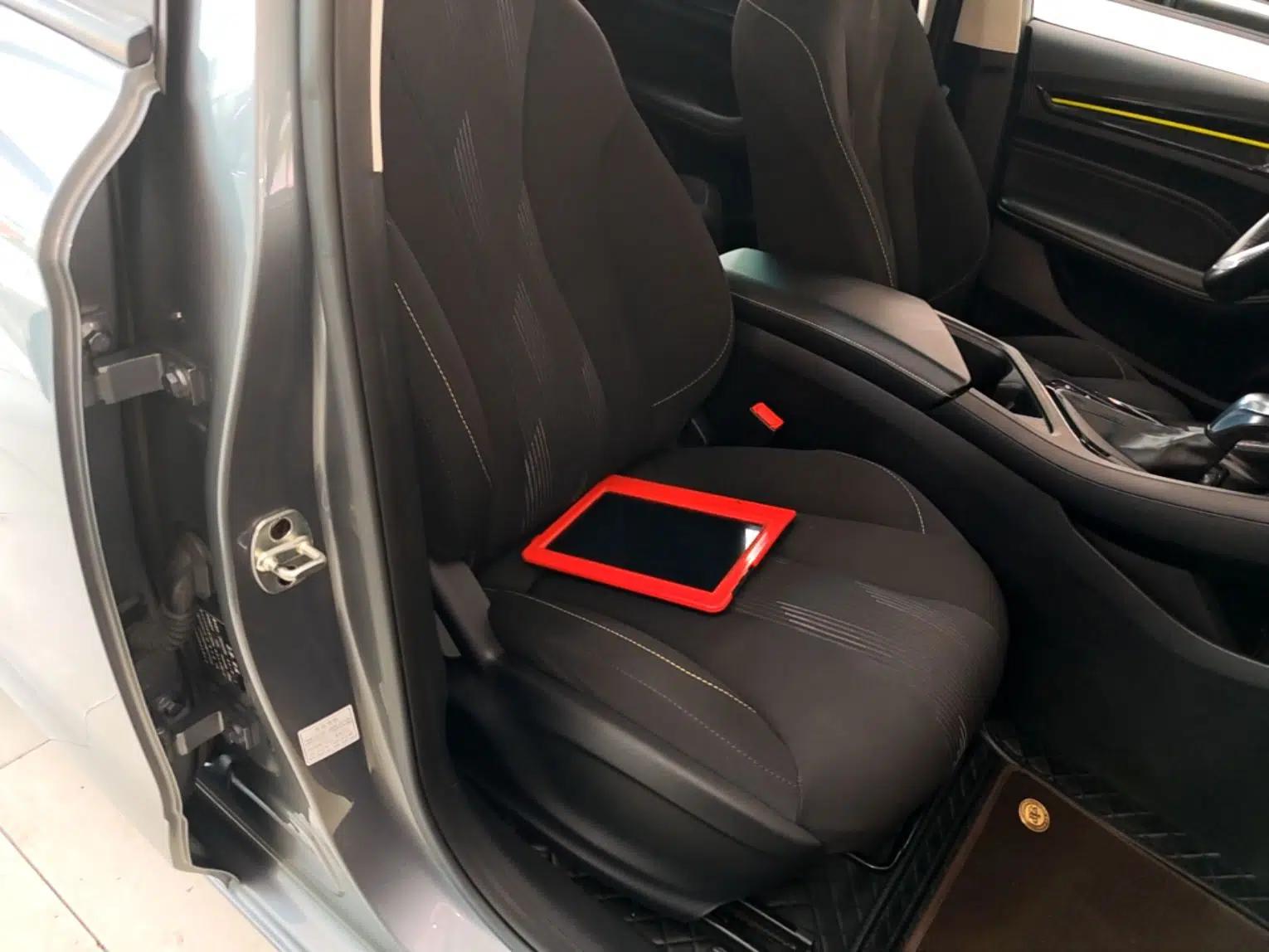 Roewe i5 2021 1.5L CVT Platinum Edition — миниатюра 19