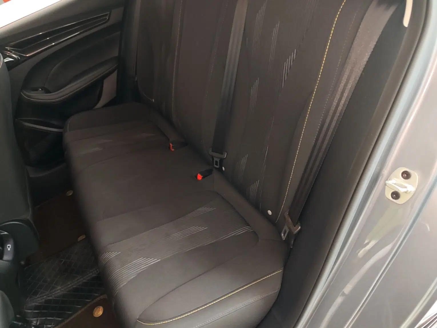Roewe i5 2021 1.5L CVT Platinum Edition — миниатюра 20