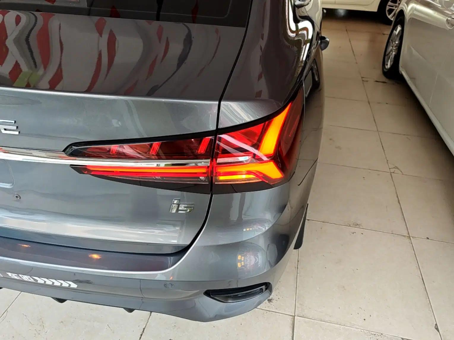 Roewe i5 2021 1.5L CVT Platinum Edition — миниатюра 9