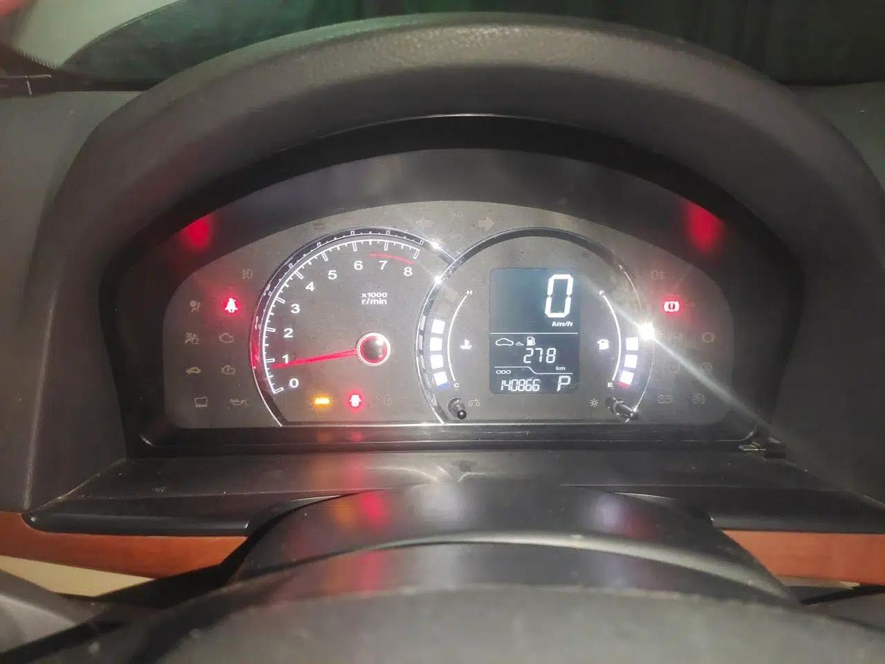 Roewe 350 2013 350C 1.5L Automatic Xunyue Edition — миниатюра 11