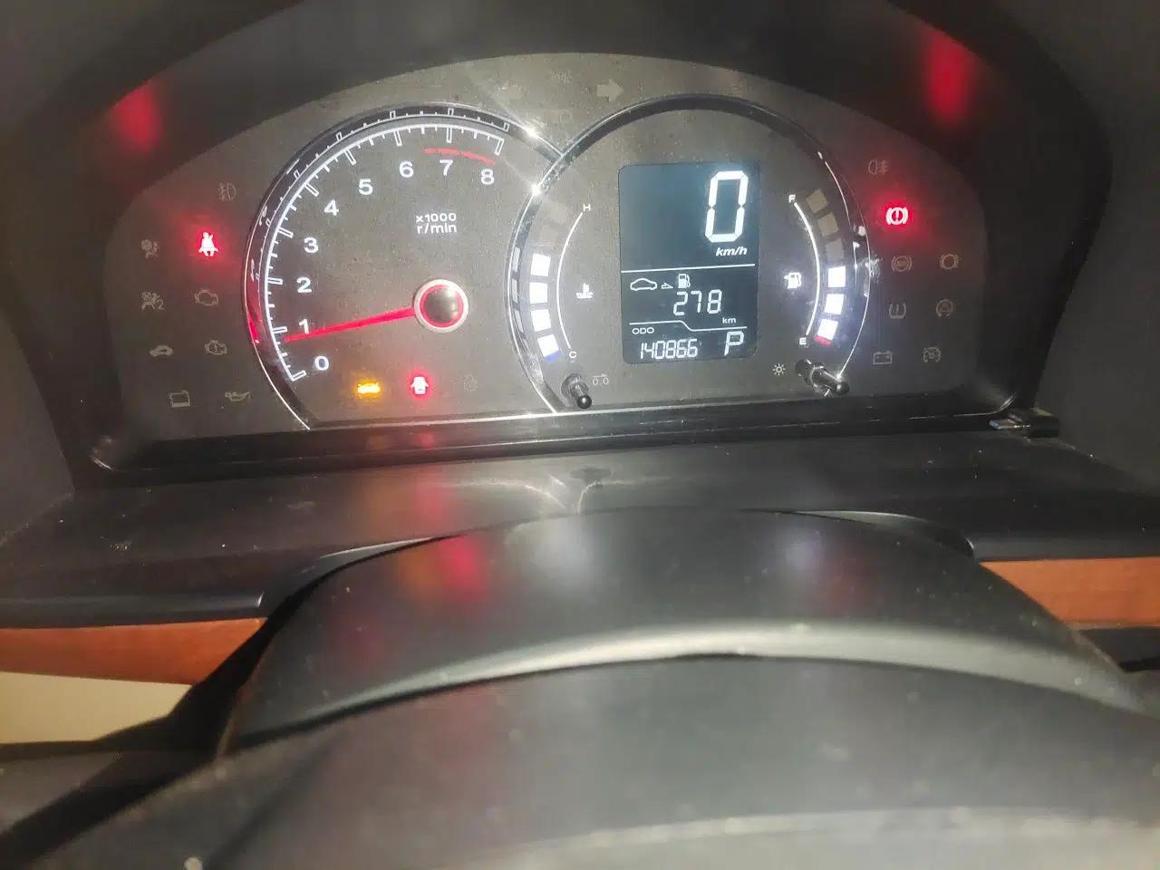 Roewe 350 2013 350C 1.5L Automatic Xunyue Edition — миниатюра 12