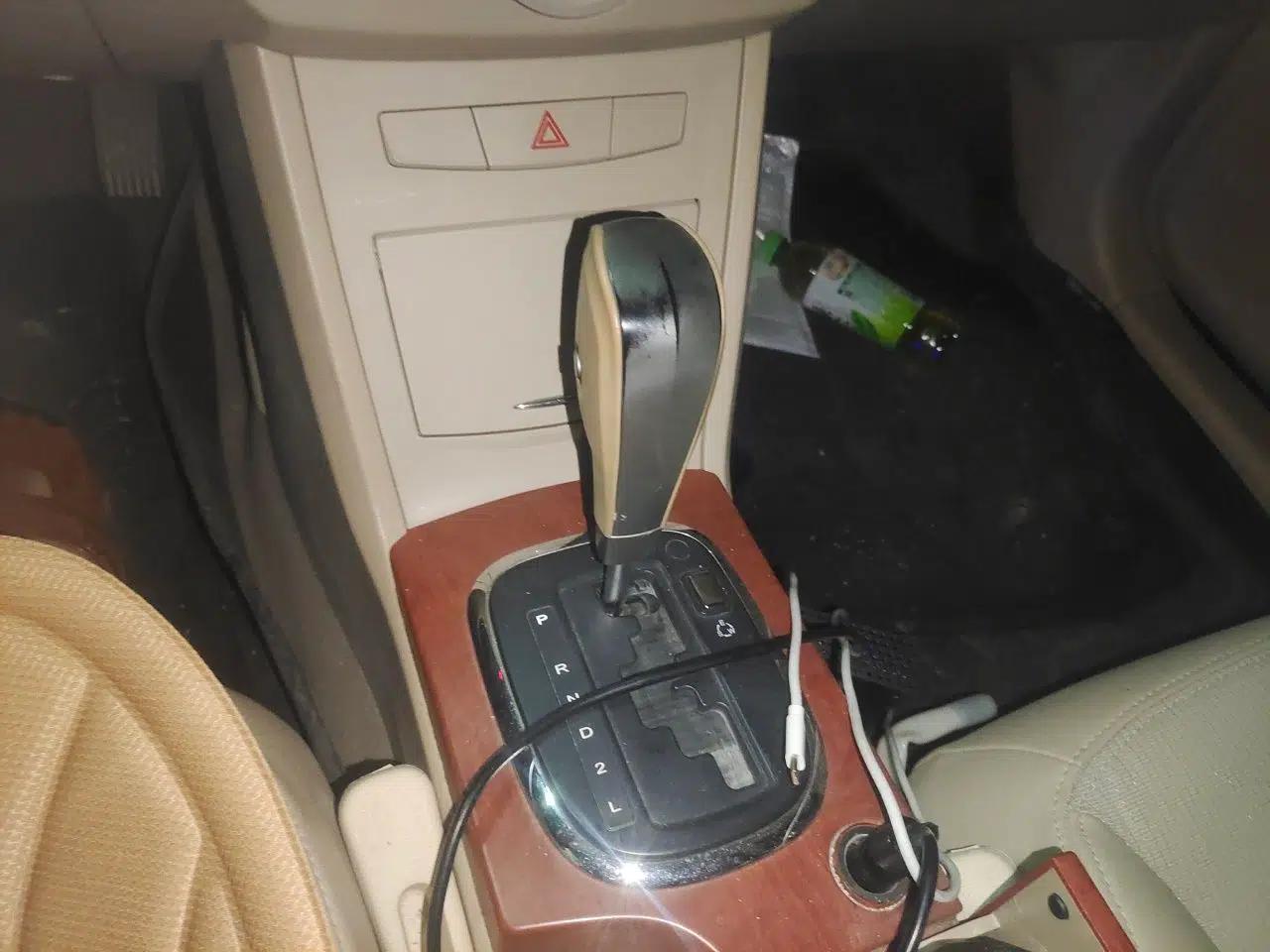 Roewe 350 2013 350C 1.5L Automatic Xunyue Edition — миниатюра 14