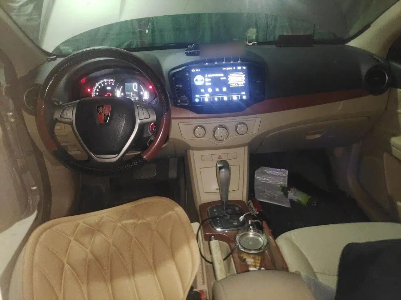 Roewe 350 2013 350C 1.5L Automatic Xunyue Edition — миниатюра 9